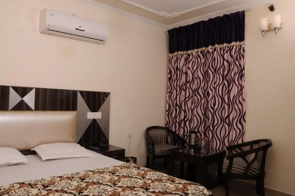 Hotel Grand Residency Chandigarh